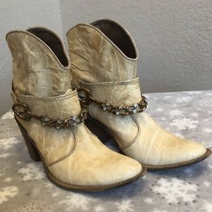 Size 38 pale yellow Bata booties